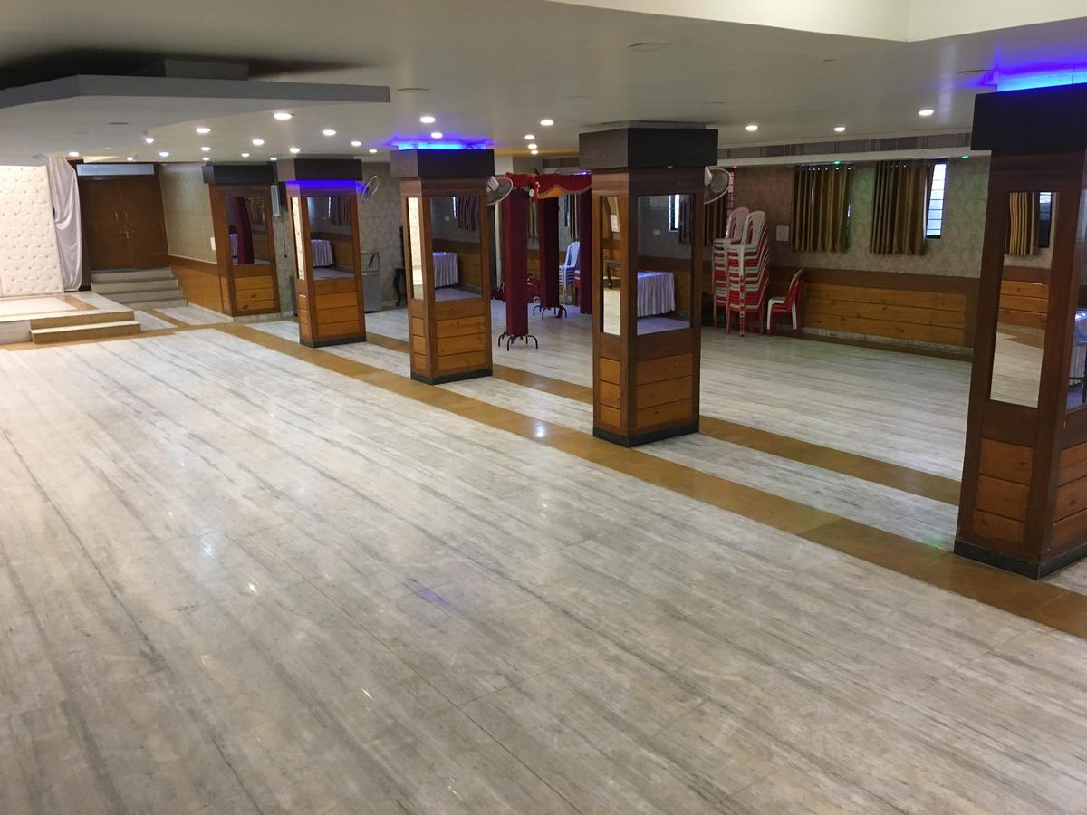 Kailash Presidency Hotel Bhopal Exterior photo